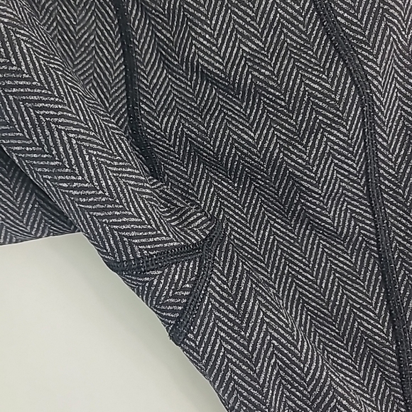 Lululemon Women's Pace Rival Black Grey Herringbone 3 Pocket Waistband Sz 6 - Picture 8 of 8